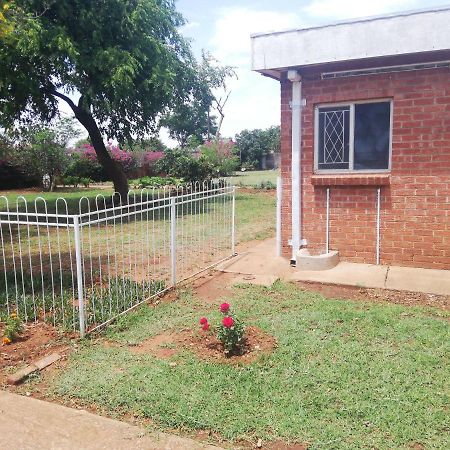 Savanna Bulawayo Esterno foto