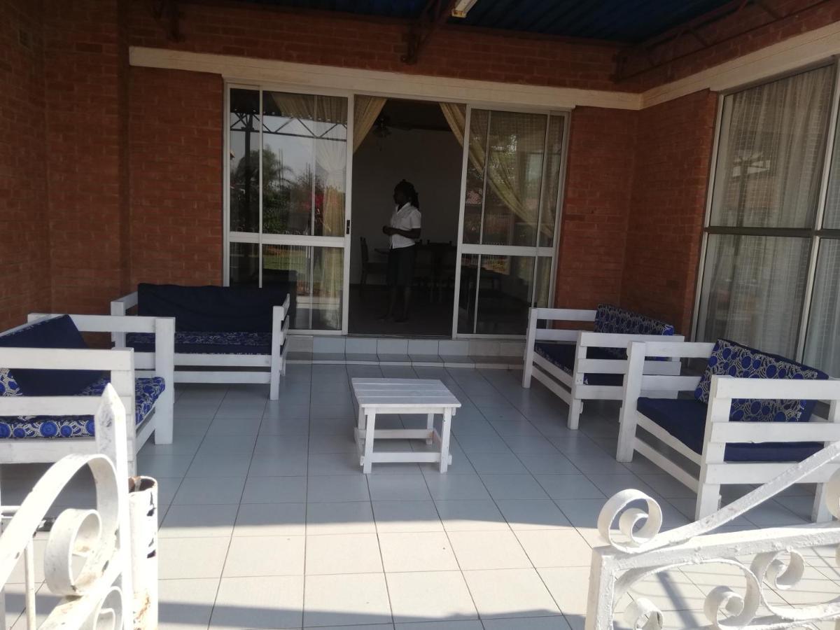 Savanna Bulawayo Esterno foto