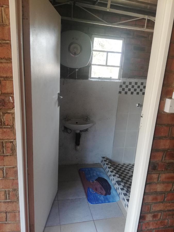 Savanna Bulawayo Esterno foto