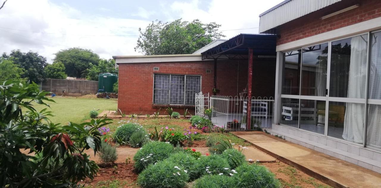 Savanna Bulawayo Esterno foto