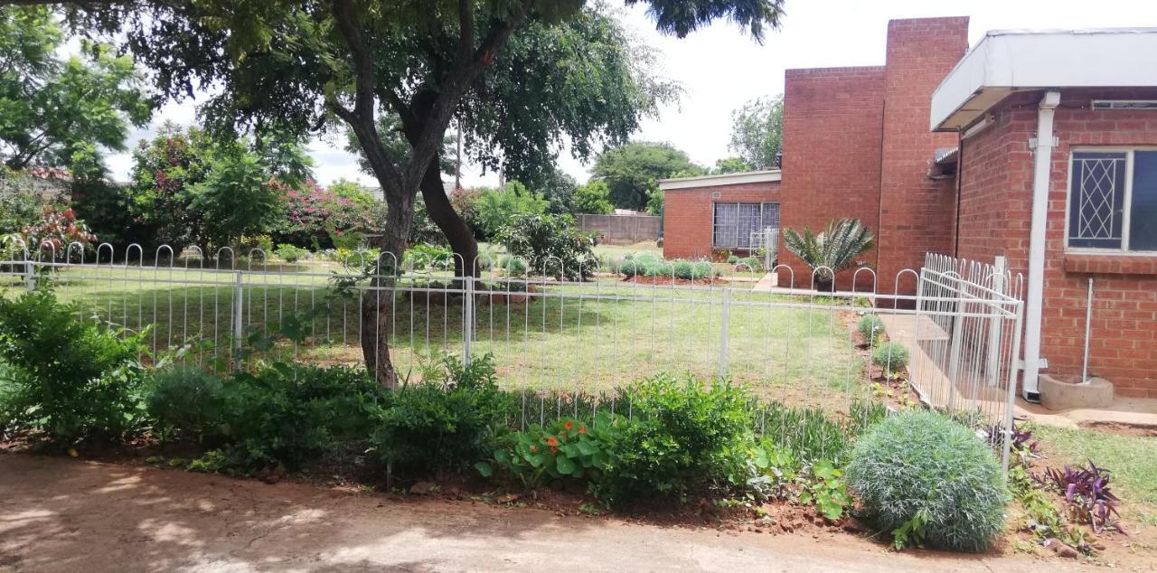 Savanna Bulawayo Esterno foto
