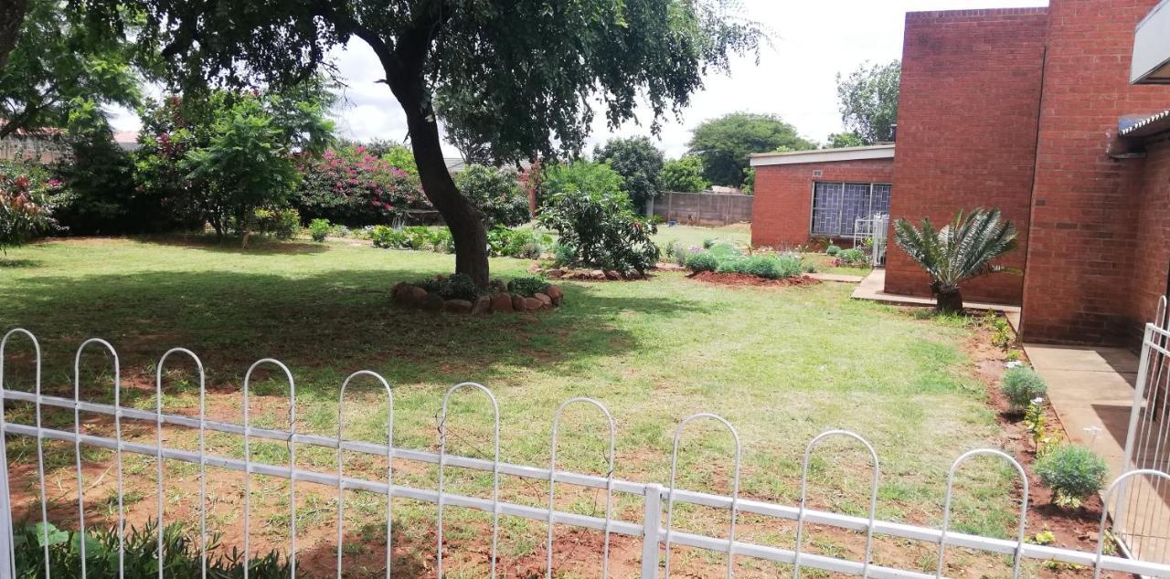 Savanna Bulawayo Esterno foto