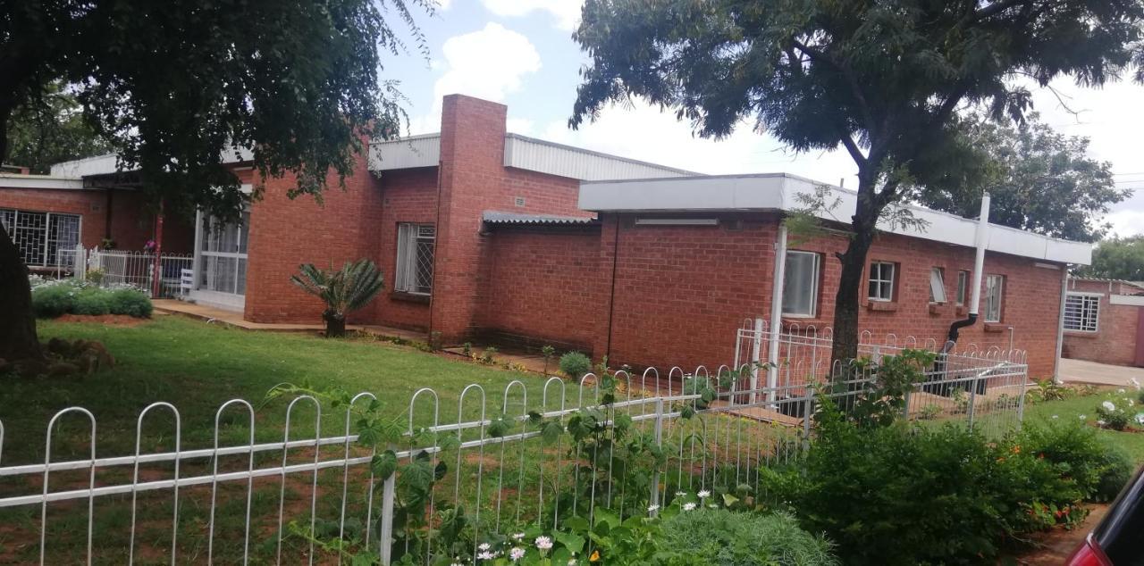 Savanna Bulawayo Esterno foto
